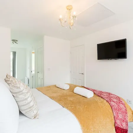Sherlock Family And Contractor By Svelte Living Secure Parking